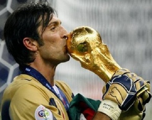 Fai gol a Gigi Buffon e vinci un e-reader!