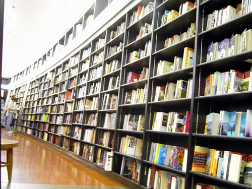 Trova il tuo libro: il nuovo servizio del Salone del Libro