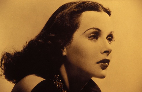 Hedy Lamarr, la donna gatto in un ritratto di Edoardo Segantini