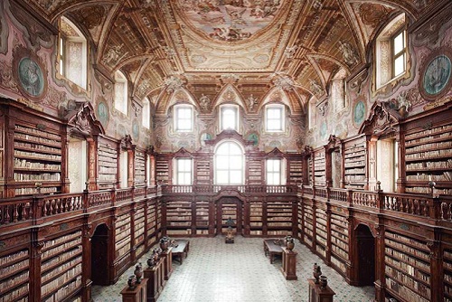 sotto sequestro biblioteca girolamini