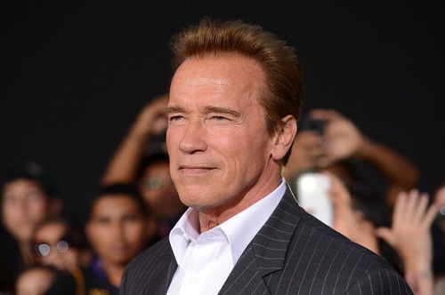 Arnold Schwarzenegger a nudo nella sua autobiografia