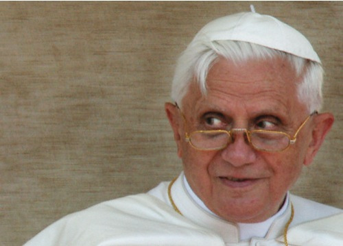 Papa Benedetto XVI, i libri critica (e non solo)