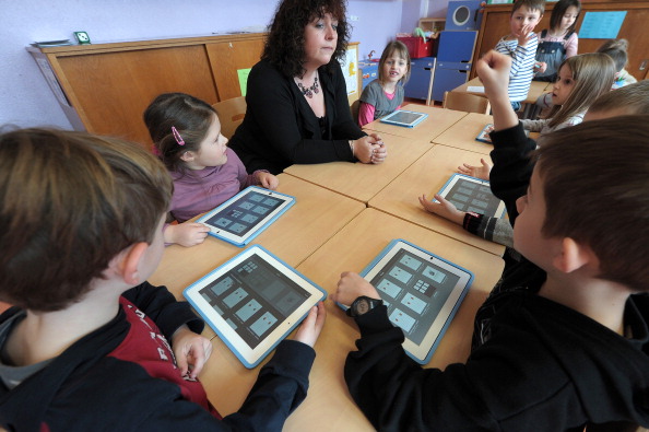 Libri scolastici: solo ebook o misti dal prossimo anno