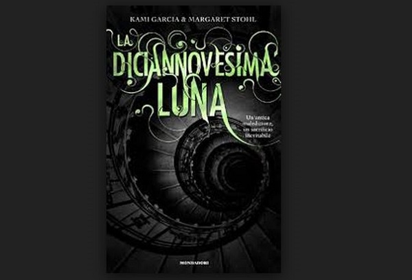 Recensione di "La diciannovesima luna" di Kami Garcia e Margaret Stohl