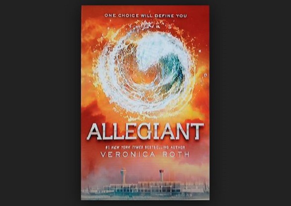 allegiant veronica roth recensione